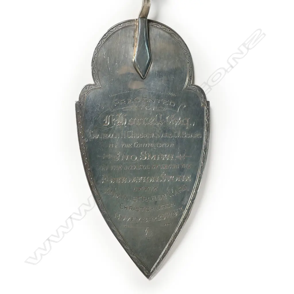 Silver presentation Trowel Christchurch Hospital 1915, Image 1++